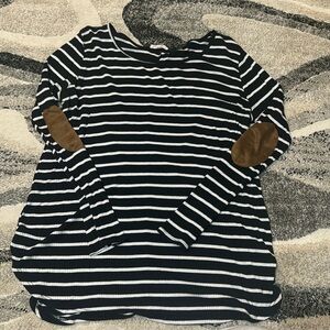 Women’s striped long sleeve shirt